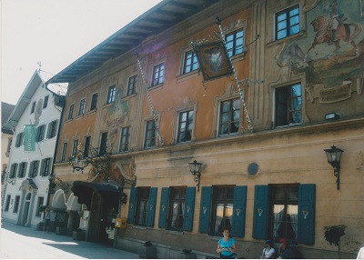 Budovy pošt 2 003