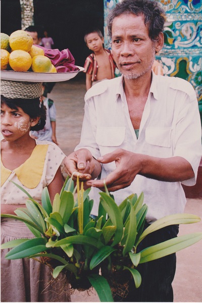 LIDÉ Z MYANMARU 004